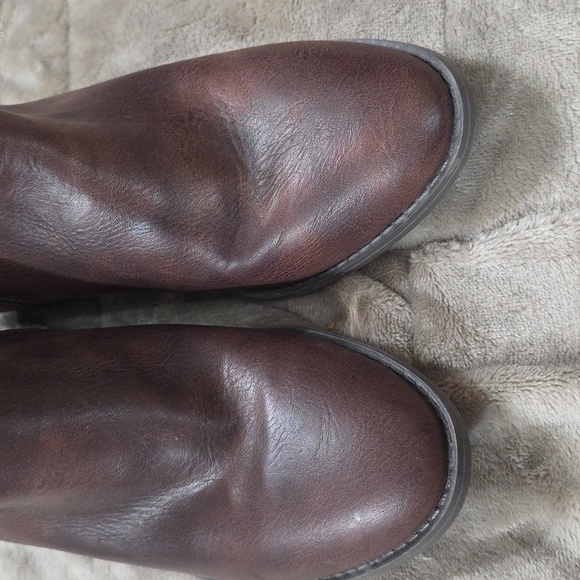 American Eagle Outfitters Women's Heeled Ankle Boots Brown Faux Leather Sz 8 EUC - Picture 5 of 11